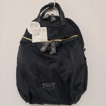 나일론 소재 블랙 백팩 A4 사이즈 대응