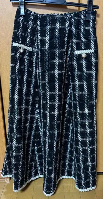 MIIA 미아 키라키라 트위드 플레어 스커트