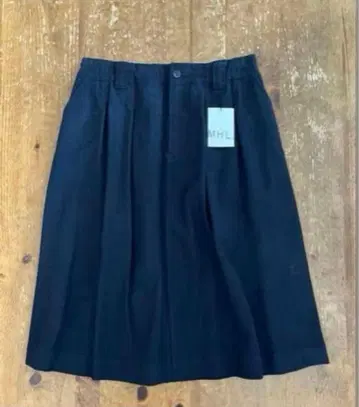 미사용 새상품 MHL 마가렛호웰 울 스커트 블랙 검정