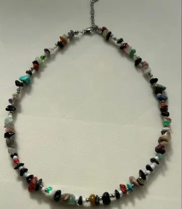 Taka 닮은 스톤 목걸이