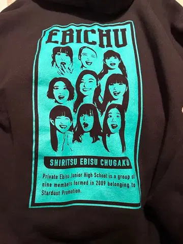 에비츄 야스모토 아야카 후드티 M 사이즈