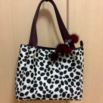 레오파드 무늬 퍼풍 핸드백