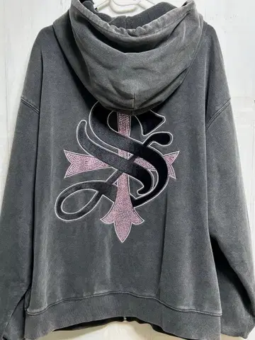 Supplier 다크 그레이 x 핑크 지퍼 후드티