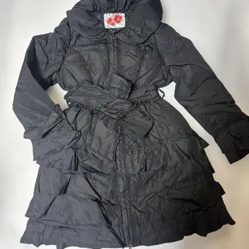 미사용 앤드러브 아름다운 실루엣의 플레어 프릴 드레스 다운 코트