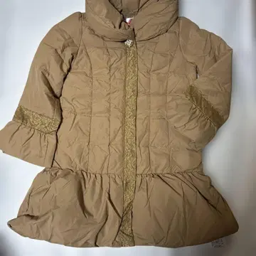 미사용 앤드러브 롱 다운 자켓 레이스, 펄 장식 포함 베이지