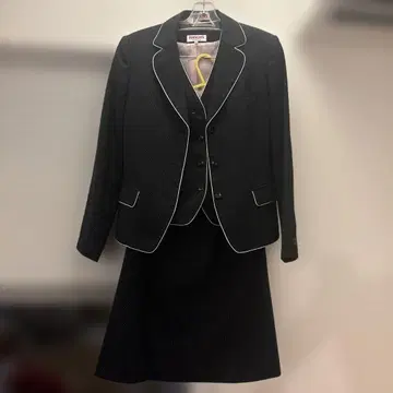 3종 세트 [ 자켓, 베스트, 스커트 ] 블랙 도트 무늬 스커트 수트