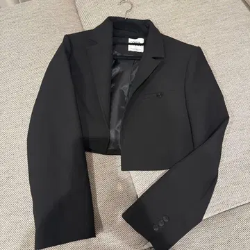ZARA 블랙 숏 기장 테일러드 자켓 S