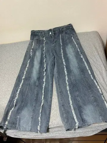 데미지 가공 와이드 데님 팬츠