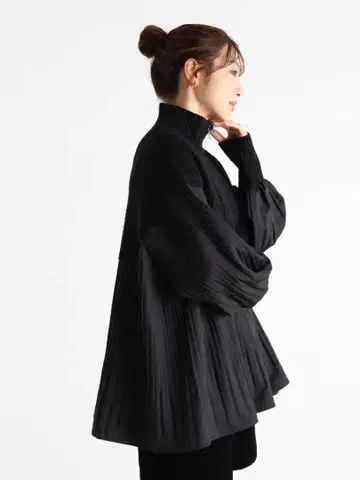 이번 시즌 YAMADAYA Vin 도킹 케이블 니트 블랙 Aga