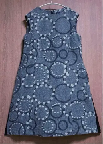 새상품급 캐시트 모노톤 뒤 레이스 원피스