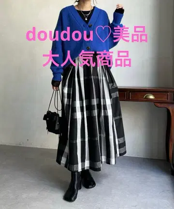 새상품급 DouDou BIG 체크 플레어 스커트 블랙