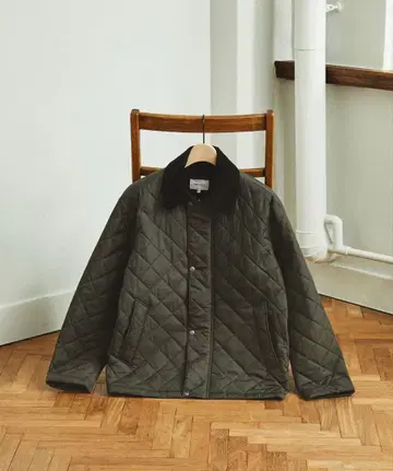 올리브 그린 퀼팅 자켓