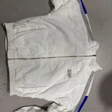 URBAN VINTAGE 화이트 집업 자켓