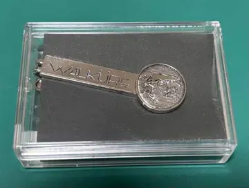 발키리 넥타이핀