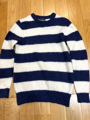 ESTNATION 알파카 샤기 보더 크루넥 니트