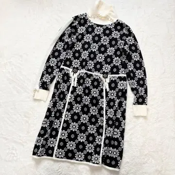 슈퍼 뷰티 비쥬 펄 카라 부착 꽃무늬 원피스 40