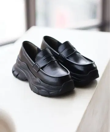 VIVIAN/통굽 로퍼