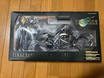 파이널 판타지 VII 클라우드 스트라이프 피규어