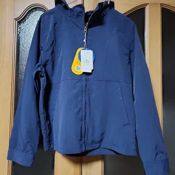 [ 택 포함 새상품 ] URBAN RESEARCH 네이비 마운틴 후드티