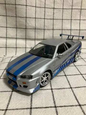 아오시마 1/24 R34 스카이라인 GTR 완성품
