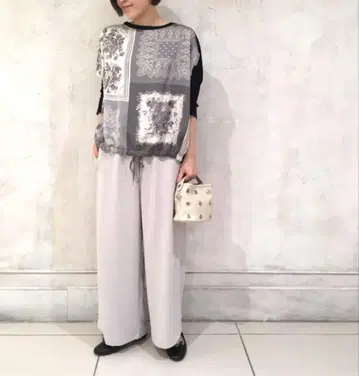 비어즐리 스카프 패턴 니트 beardsley