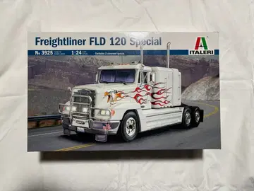 Freightliner FLD 120 Special 1:24