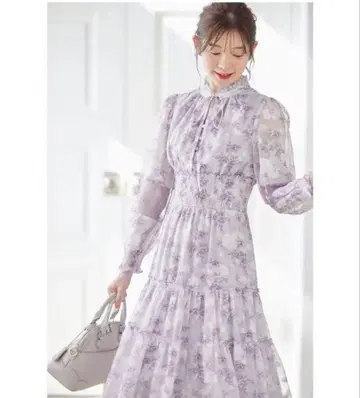 프릴 & 리본 포함 허리 셔링 플라워 자카드 레이스 절개 원피스