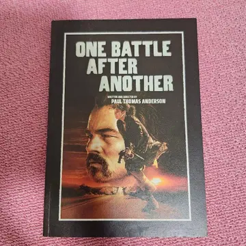 영화 [ 원 배틀 애프터 어나더 ] 팜플렛