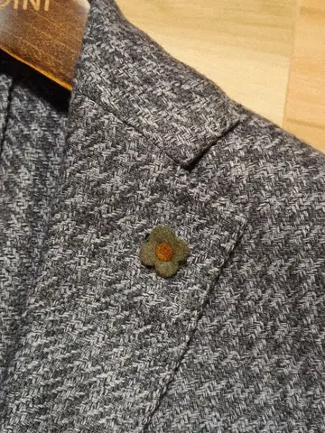 LARDINI 하운드 투스 패턴 테일러드 자켓