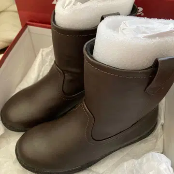 브라운 숏부츠 W 클립 스파이크 포함