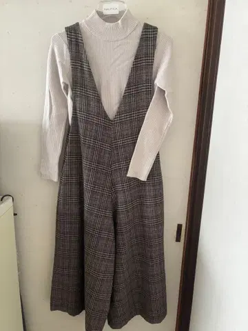 체크 무늬 살로펫 올인원