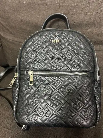 GYDA 블랙 퀼팅 백팩