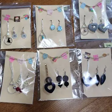 귀걸이와 목걸이 세트