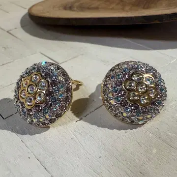 각인 있음 스와로브스키 눈부신 성게알 같은 반짝이 귀찌 | 빈티지