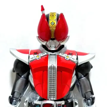 하자품 S.H.Figuarts (진골조제법) 가면라이더 덴오 소드 폼