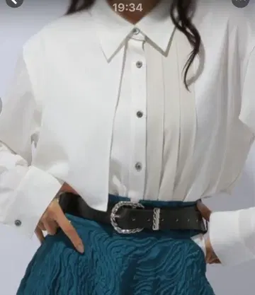 새상품급 HARE 블라우스