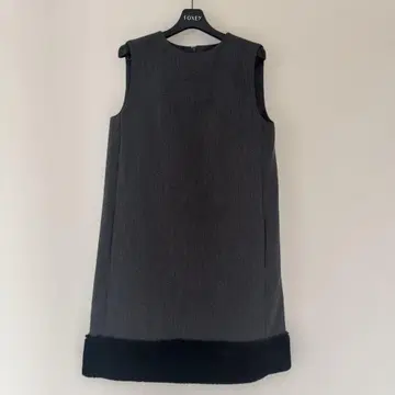 셀포드 슬리브리스 무릎 기장 원피스 그레이