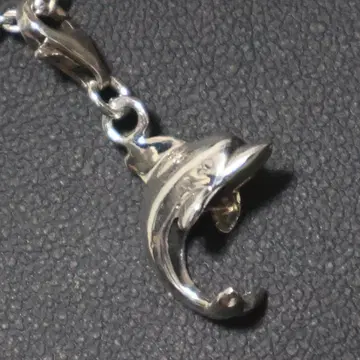 아름다운 곡선과 빛이 행운을 부르는, 실버 925 소재 돌고래 펜던트