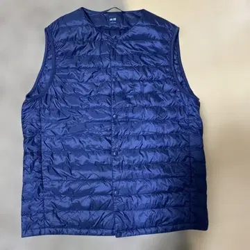 유니클로 울트라 라이트 다운 베스트 남성용 L 네이비