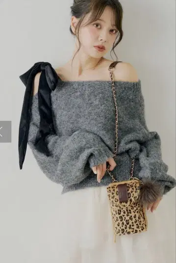 chico 택 포함 새상품 퍼 참 포함 퀼팅 스마트폰 파우치