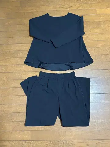 네이비 팬츠 수트 플레어 실루엣