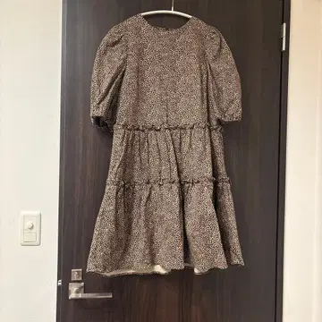 새상품 SHRIMPS 레오파드 무늬 반팔 원피스 사이즈 8