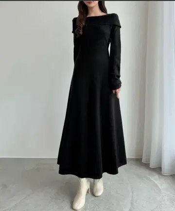 CENEA 오프숄더풍 스퀘어 넥 롱 니트 원피스