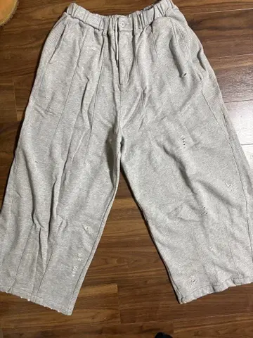 즉완 데미지 가공 스웨트 팬츠