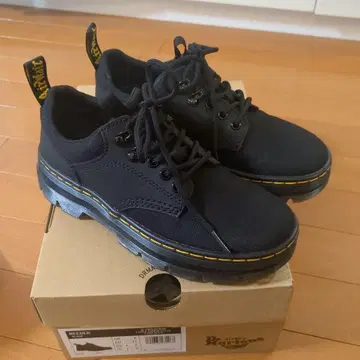 닥터마틴 REEDER 5 태국 신발 23cm UK4