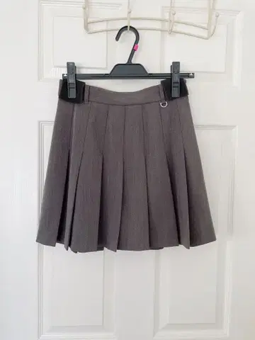 LILY BRAUN 스커트