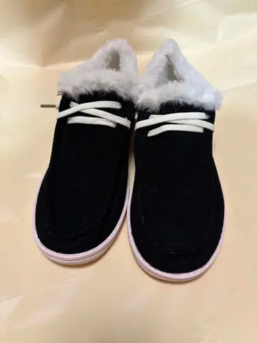 퍼 블랙 모카신