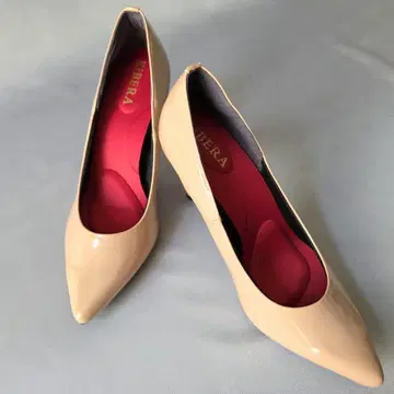 KiBERA 마쉬멜로우 포인트 하이힐 펌프스 베이지 에나멜