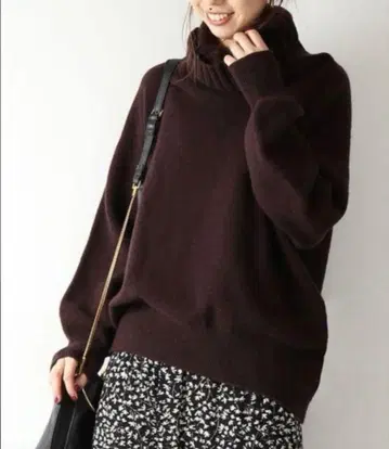 스픽 앤 스팬 캐시미어 울 다크 브라운 터틀넥 니트