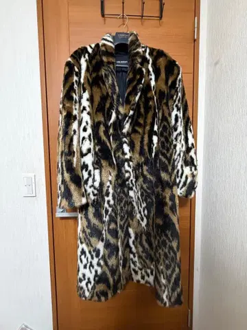 닐 바렛 레오파드 에코 퍼 오버사이즈 애브스트랙트